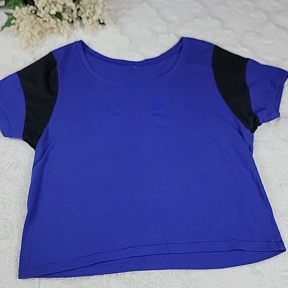 UNDER ARMOUR Tee Shirt - Picture 1 of 6